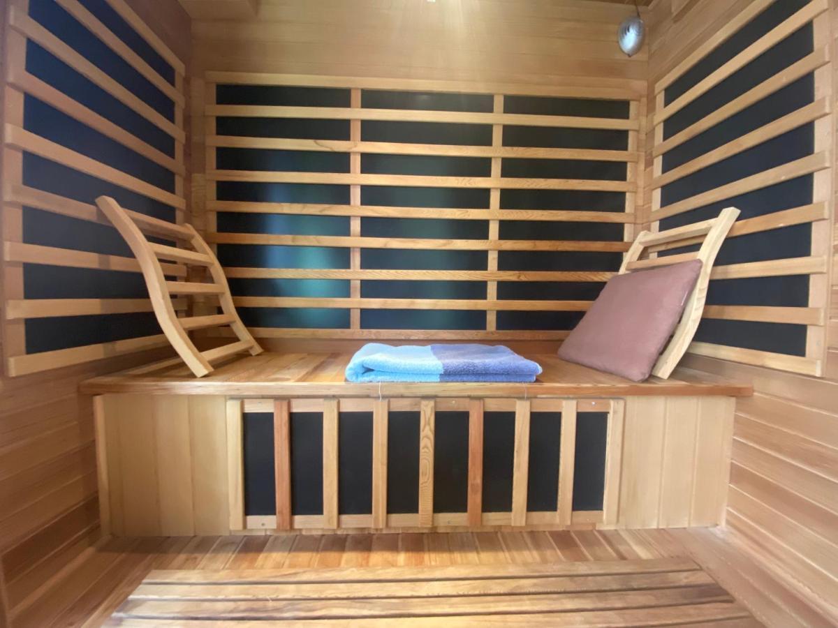 La Maison D'Angelique - Colocation Hoteliere A 150M Gare Tgv- Grande Cuisine Equipee & Salon - Fibre - Netflix 尼奥尔 外观 照片