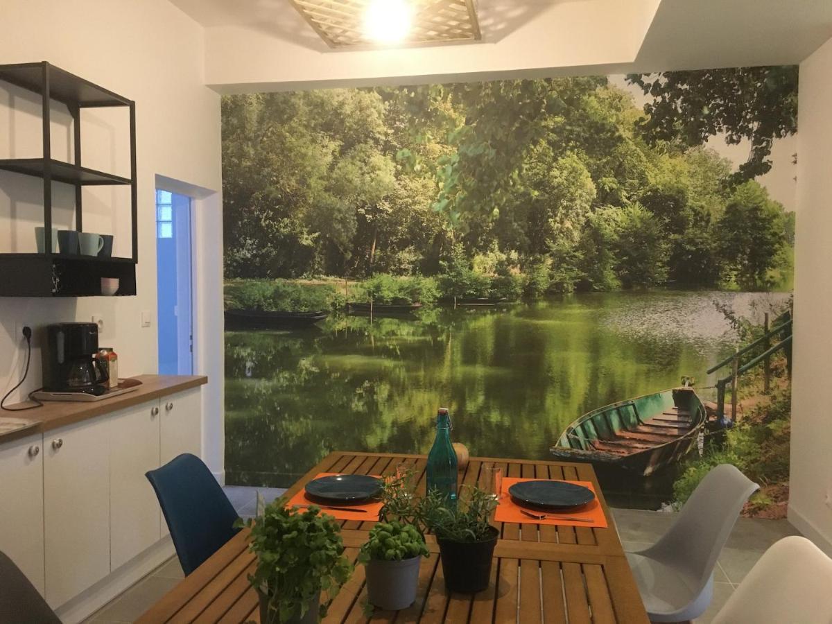 La Maison D'Angelique - Colocation Hoteliere A 150M Gare Tgv- Grande Cuisine Equipee & Salon - Fibre - Netflix 尼奥尔 外观 照片