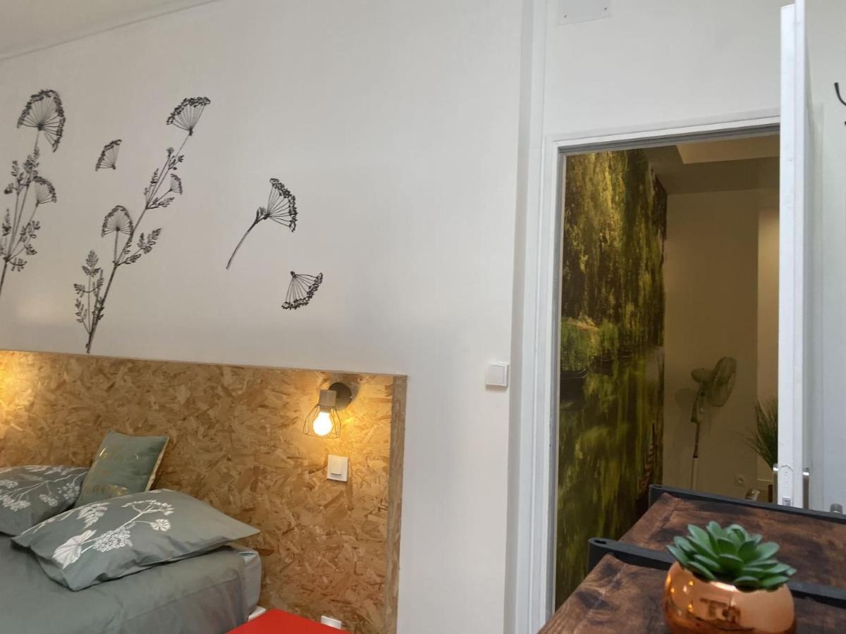 La Maison D'Angelique - Colocation Hoteliere A 150M Gare Tgv- Grande Cuisine Equipee & Salon - Fibre - Netflix 尼奥尔 外观 照片
