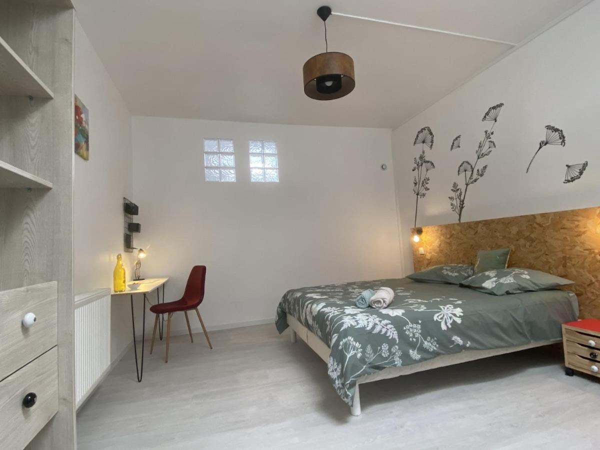 La Maison D'Angelique - Colocation Hoteliere A 150M Gare Tgv- Grande Cuisine Equipee & Salon - Fibre - Netflix 尼奥尔 外观 照片
